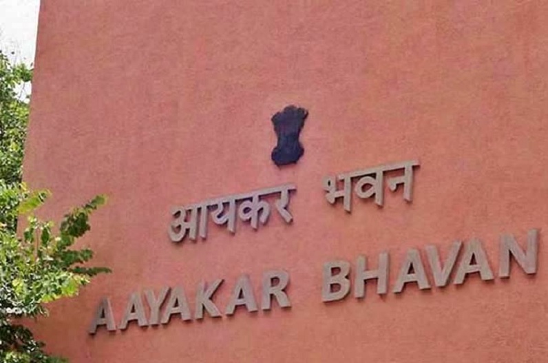 कई सालों से घाटा दिखा रही कंपनी पर आईटी का छापा, सैकड़ों करोड़ रुपए के अवैध लेनदेन का पता चला