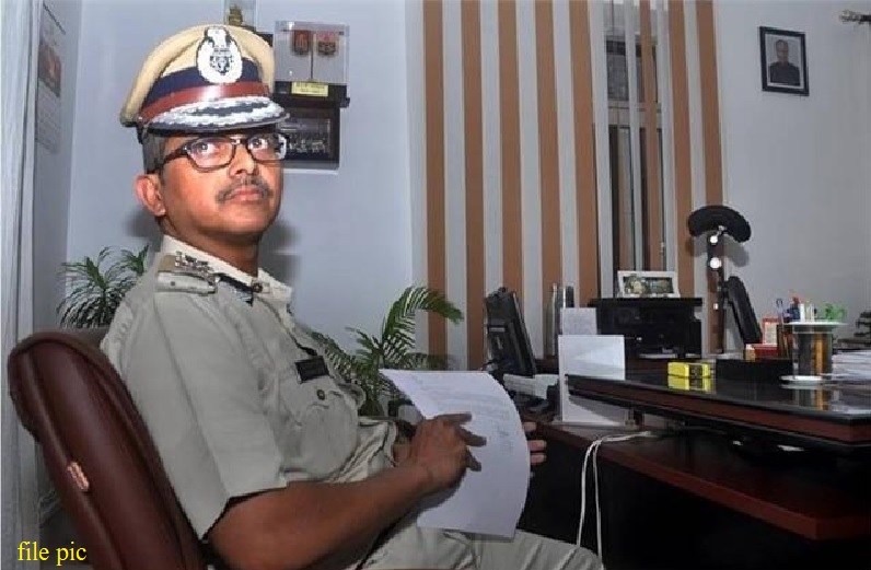 सीएम जहां से लड़ेंगे चुनाव, वहां से हो जाउंगा खड़ा, पूर्व आईपीएस अधिकारी ने ठोकी ताल