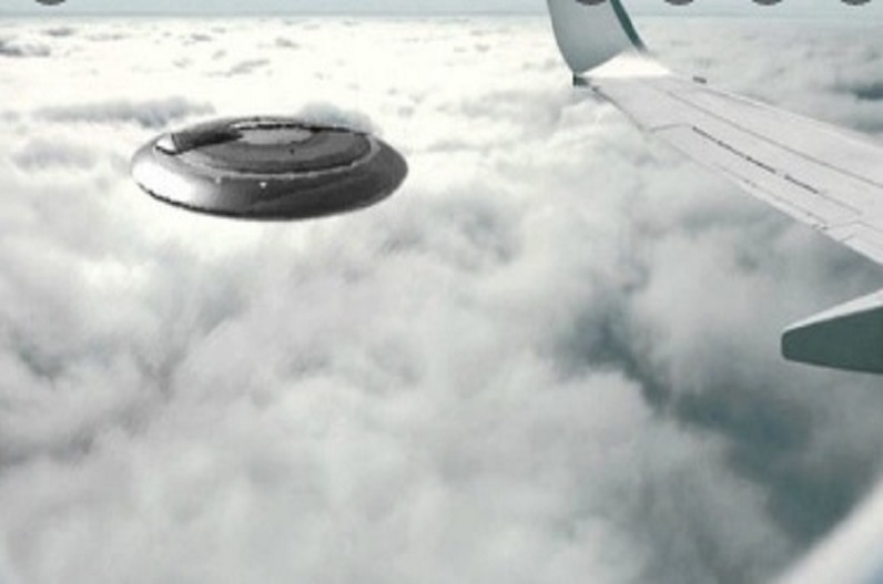 यहां देखा गया UFO.. सोशल मीडिया में वायरल हो रहा वीडियो