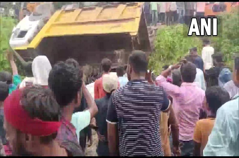 बुलढाणा सड़क हादसे में मध्यप्रदेश के 13 मजदूरों की मौत, CM शिवराज ने जताया दुख