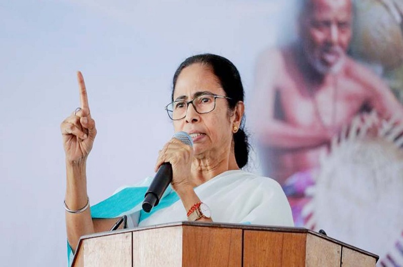 CM Mamata scolds her minister
