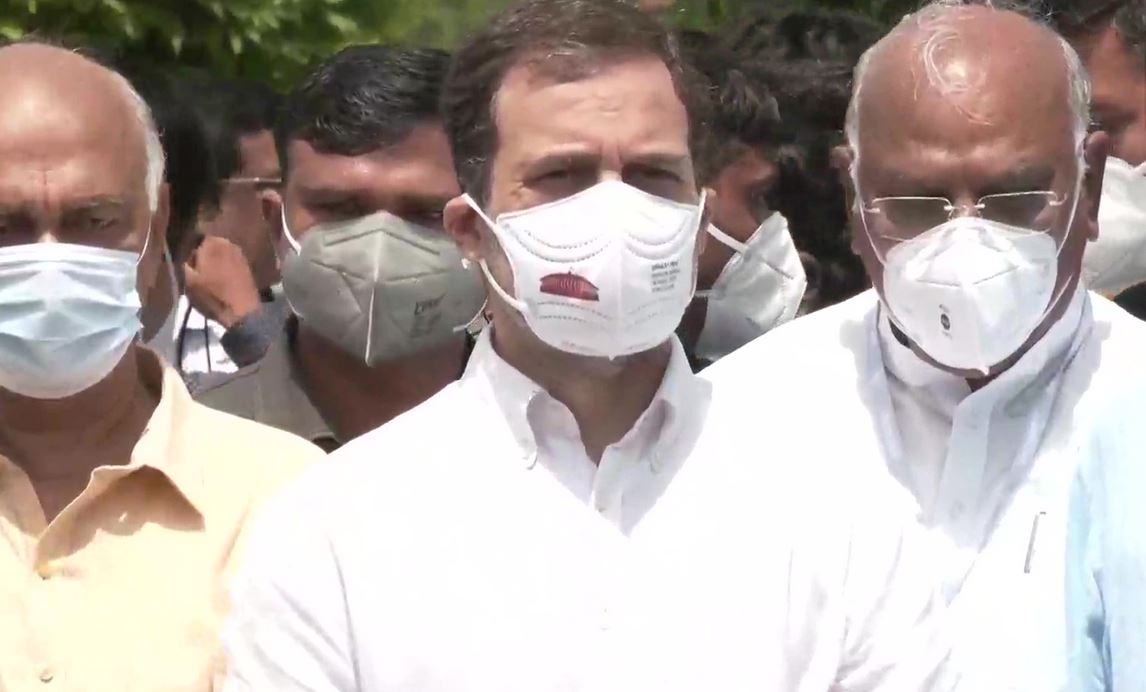 राहुल गांधी ने कहा- ट्विटर भारत में कारोबार नहीं कर रहा है, वह राजनीति की दिशा तय कर रहा