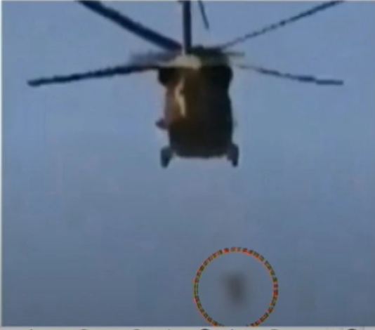 तालिबान ने फिर दिखाई हैवानियत, अमेरिकी नागरिक को उड़ते हेलीकॉप्टर से लटकाया