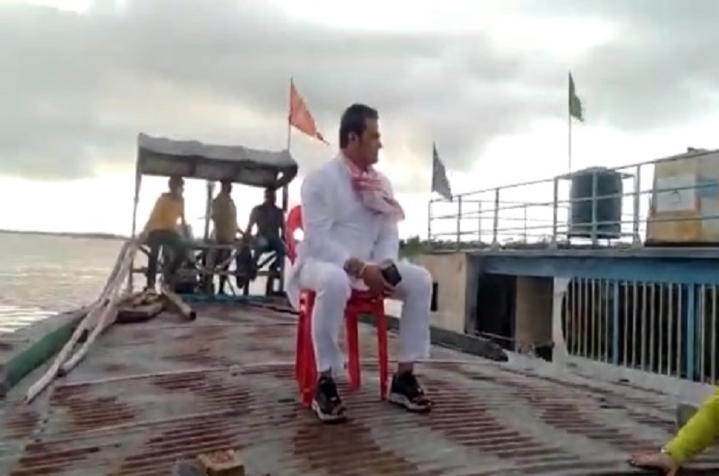 असम में उपचुनाव की तैयारियों में जुटे संसदीय सचिव विकास उपाध्याय, कार्यकर्ताओं को दिया जीत का मंत्र