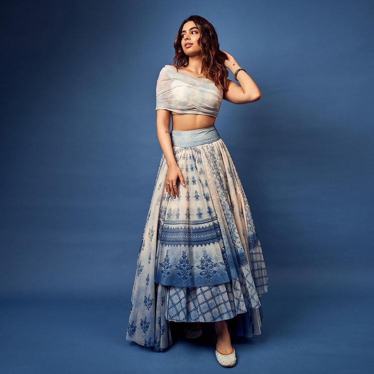 Khushi Kapoor फिल्म मेकर बोनी कपूर और दिवंगत श्रीदेवी की छोटी बेटी खुशी कपूर इन दिनों सोशल मीडिया पर खूब सुर्खियां बटोर रही हैं। (फोटो साभार : Instagram @tanghavri )