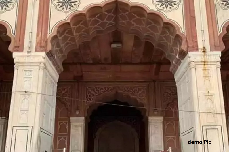 पाकिस्तान में हिंदू परिवार के साथ बर्बरता, मस्जिद से पानी लेने पर बनाया गया बंधक