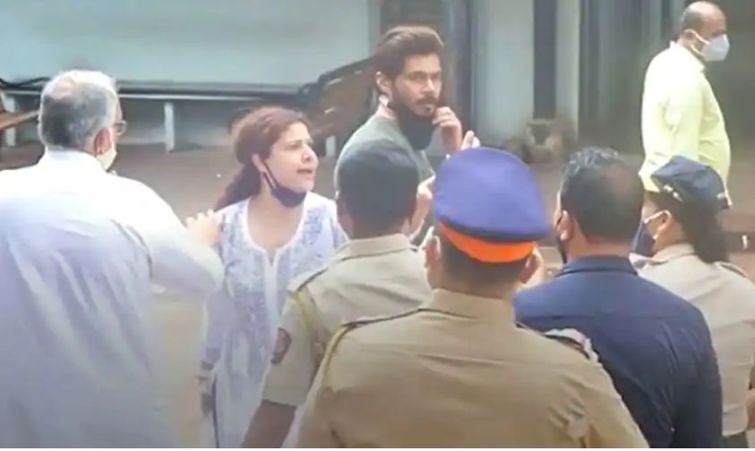 एक्ट्रेस के पति को पुलिस ने मारा तमाचा, श्मशान घाट पर ही हुआ बवाल, सिद्धार्थ शुक्ला के अंतिम संस्कार में हुए थे शामिल