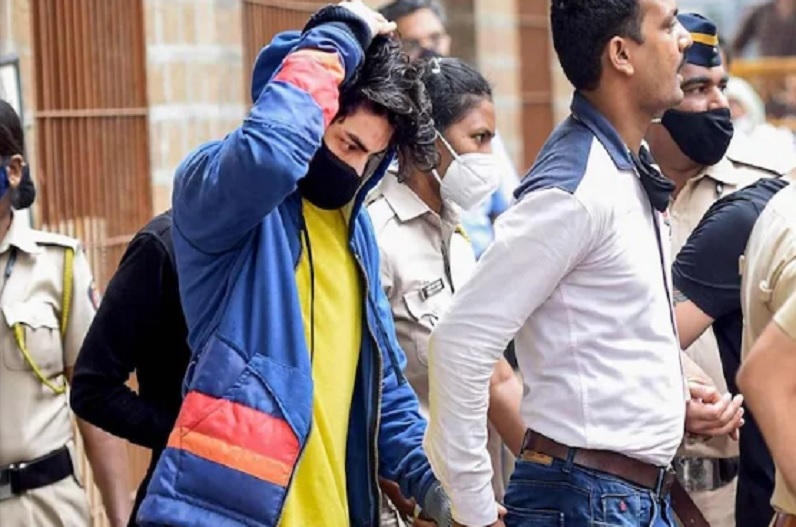 आर्यन खान के वकील की दलील, कहा- ‘ग्लैमर का तड़का लगाने’ बुलाया गया था क्रूज