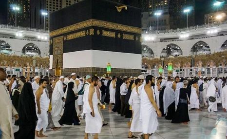 हजयात्रियों को लेनी होंगी टीकों की दोनों खुराकें, अगले महीने होगी हज-2022 की आधिकारिक घोषणा: नकवी