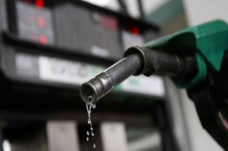 पेट्रोल-डीजल के दामों ने तोड़े रिकॉर्ड, आज फिर बढ़ गए हैं दाम.. SMS के जरिए जानें अपने शहर में क्या है कीमत