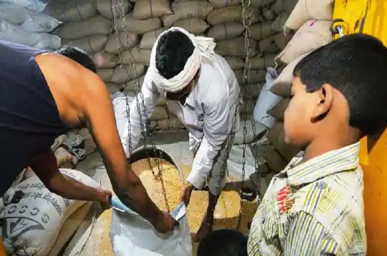 दिवाली से पहले राशनकार्ड धारियों को बड़ी सौगात, मिलेगा 10 किलो चावल और दो किलो शक्कर