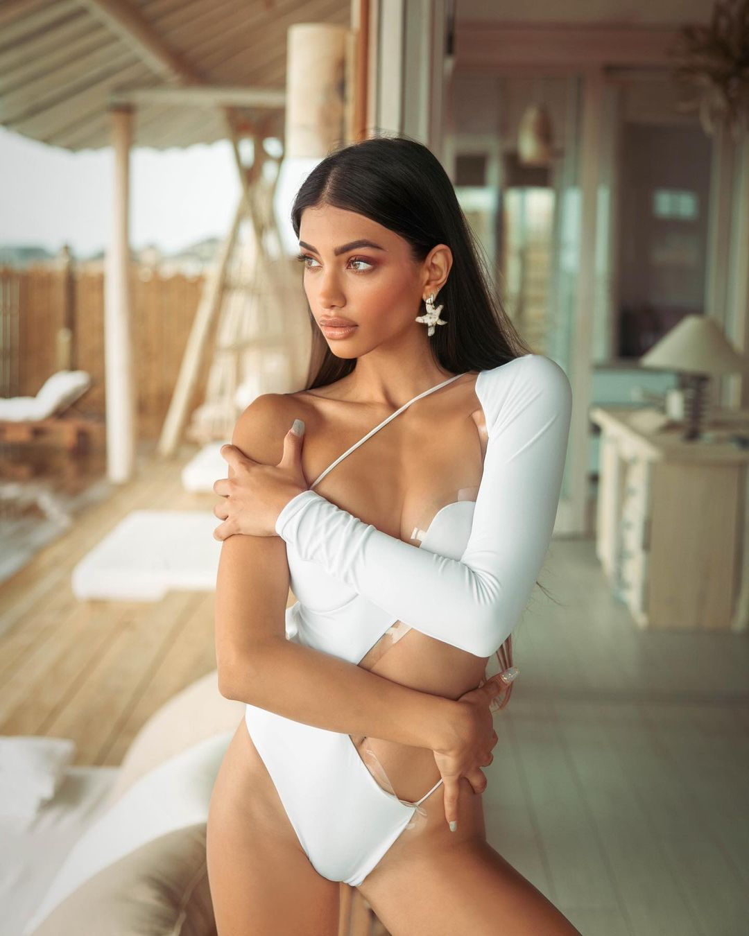 Alanna Panday Bikini photos 1