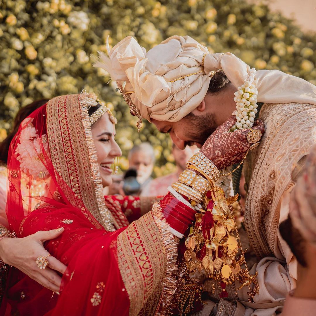 Vicky and Katrina marriage photo :सामने आई Vicky और Katrina की शादी की तस्वीरें, लाल जोड़े में एक्ट्रेस दिखी बेहद खूबसूरत