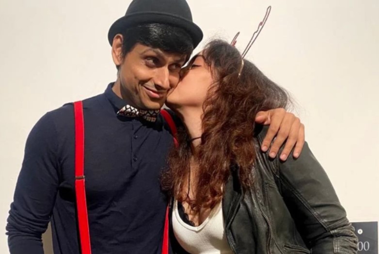 Ira Khan Kisses Boyfriend