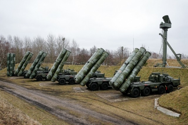 रूस अगले साल की शुरुआत में यूक्रेन पर कर सकता है हमला, 1.75 लाख सैनिकों की तैनाती की आशंका