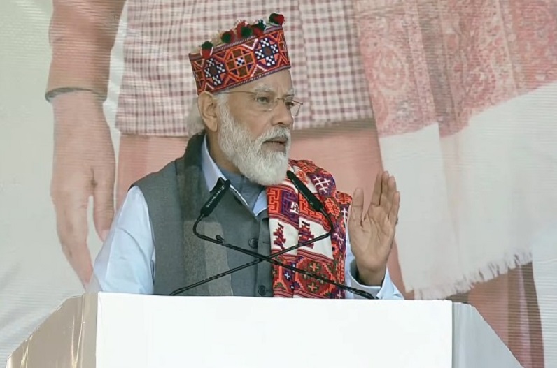 LIVE Breaking News PM Modi in Himachal Update 27 December 2021 : पीएम मोदी का हिमाचल प्रदेश को बड़ा तोहफा, 11 हजार करोड़ की परियोजनाओं का उद्घाटन और शिलान्यास किया