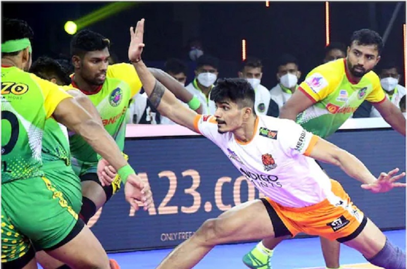 Pro Kabaddi League 2021 : पटना पाइरेट्स की बड़ी जीत, पुणेरी पल्टन को 12 अंकों से हराया