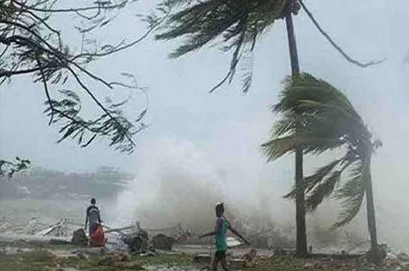 तूफान ने मचाई तबाही, अब तक 70 लोगों की मौत, कई लापता, जारी है बचाव कार्य