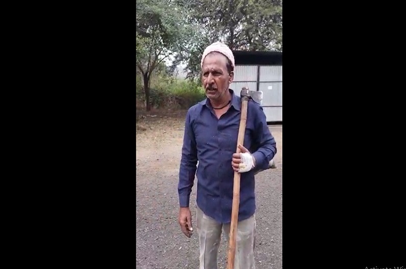 तेंदुए ने पकड़ ली थी बकरी की गर्दन, चरवाहे ने दिखाई दिलेरी, बचा ली बकरी की जान