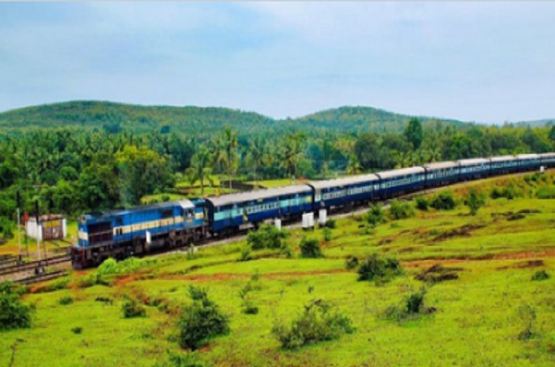 बजट में रेलवे को बड़ा तोहफा, भारत में शुरू की जाएंगी 400 नई वंदे भारत ट्रेनेंः big gift to Railways in the budget, 400 new Vande Bharat trains will started