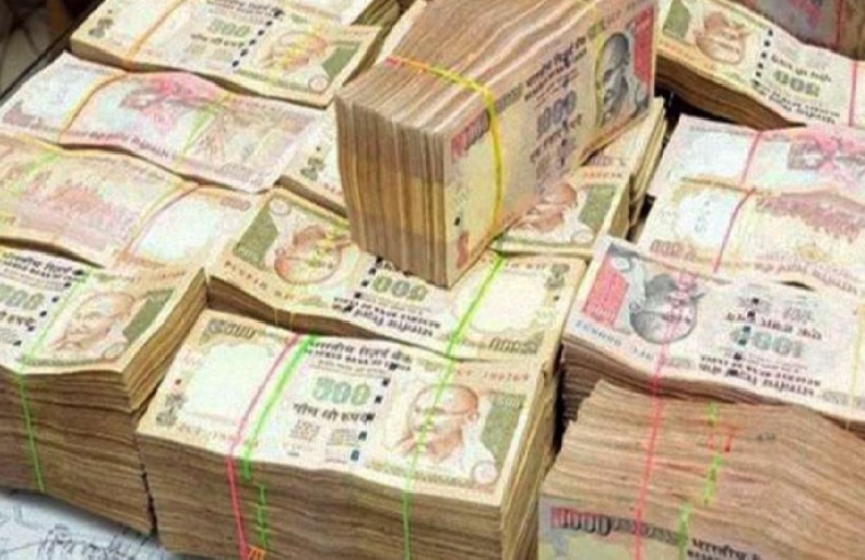20 crore rupees and charas found in car