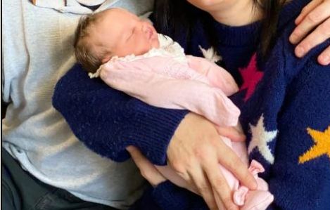 ‘बच्चा पैदा करो और इनाम पाओ’, सबसे अधिक आबादी वाला देश होने के बावजूद लागू की ये नीति