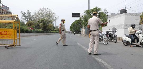 राजधानी में आज से शुरू होगा वीकेंड लॉकडाउन, 55 घंटे घरों में कैद रहेंगे लोग, किसे मिलेगी छूट..जानें