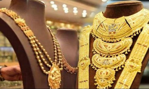 सोने-चांदी के दाम में बढ़ी गिरावट, हाईलेवल से करीब 10 हजार नीचे आया gold ..जानें आज का भाव
