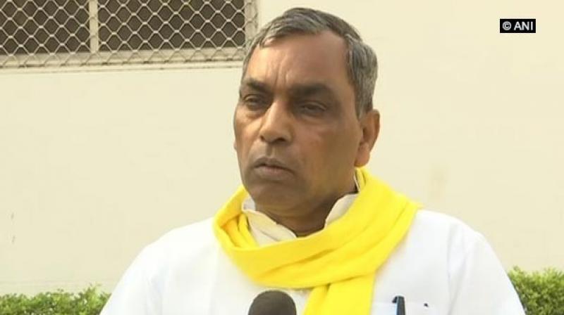 20 जनवरी तक योगी सरकार के 18 मंत्री देंगे इस्तीफा! पूर्व कैबिनेट मंत्री ने किया बड़ा दावा