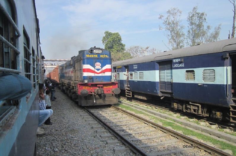 यात्रीगण कृपया ध्यान दें! रेलवे ने कैंसिल की 750 से ज्यादा ट्रेनें, घर से निकलने से पहले चेक कर लें पूरी लिस्ट