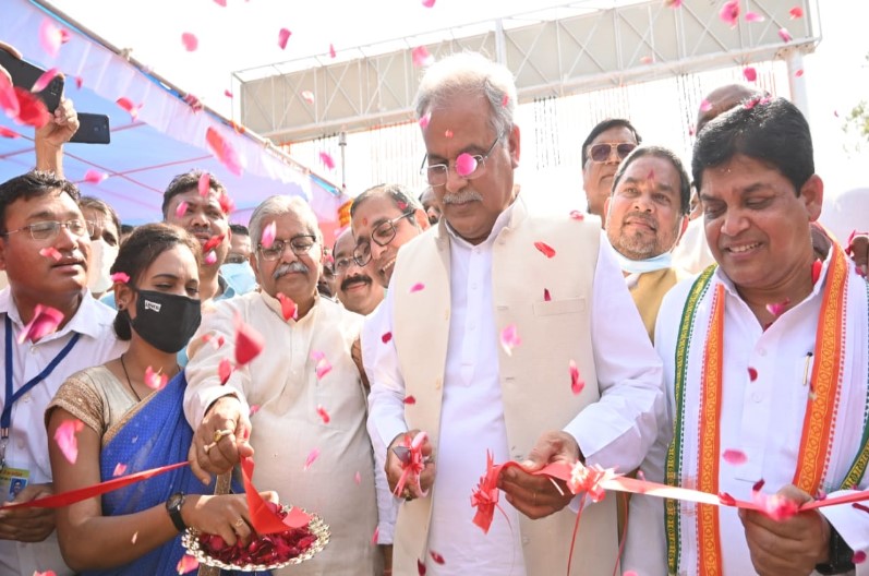 बिलासपुर दौरे पर हैं सीएम भूपेश बघेल, शहर को दी तीन बड़ी सौगात