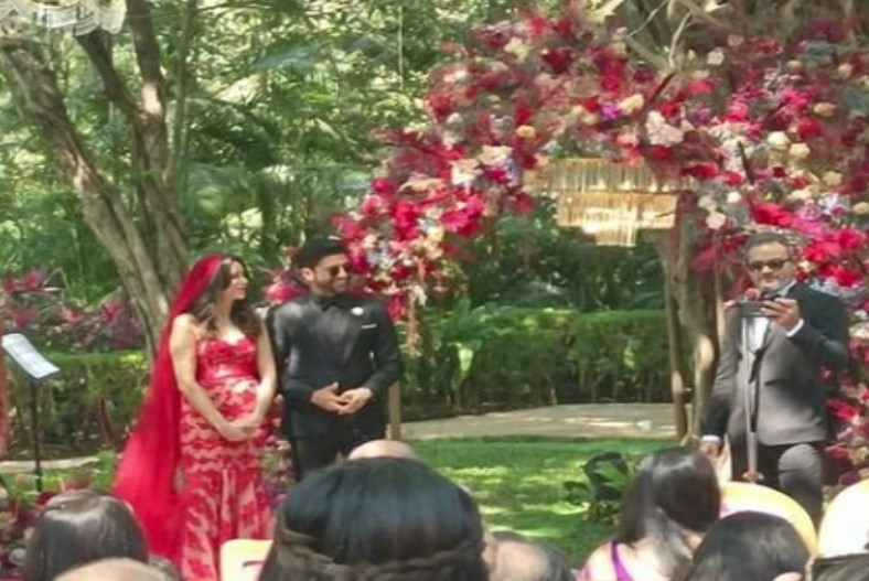 Farhan Akhtar marries Shibani dandekar