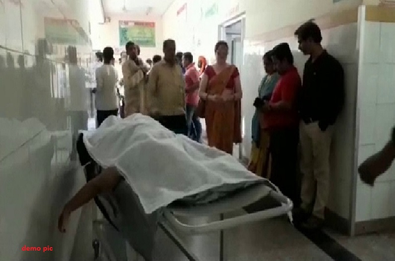 फांसी पर लटका मिला दस साल के बच्चे का शव, परिजनों ने जताई हत्या की आशंका