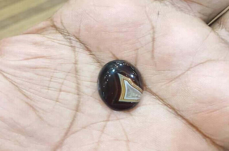 ‘चमत्कारी सुलेमानी पत्थर से होगा टन टना टन फायदा’ लाइव डेमो देखकर झांसे में आया युवक, गवां बैठा लाखों रुपए