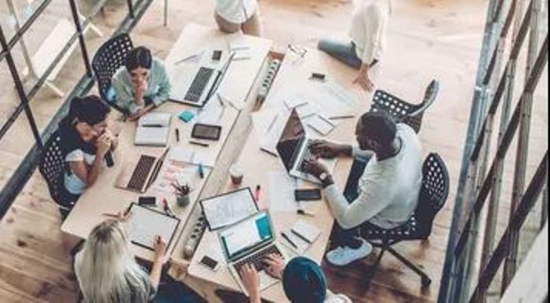 कर्मचारियों को मिलेगा 3 दिन का वीकेंड! इस देश के पीएम ने किया बड़ा ऐलान