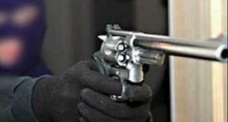 संतरी ने जज पर तान दी रायफल, अभद्र भाषा का किया उपयोग, मामला दर्ज