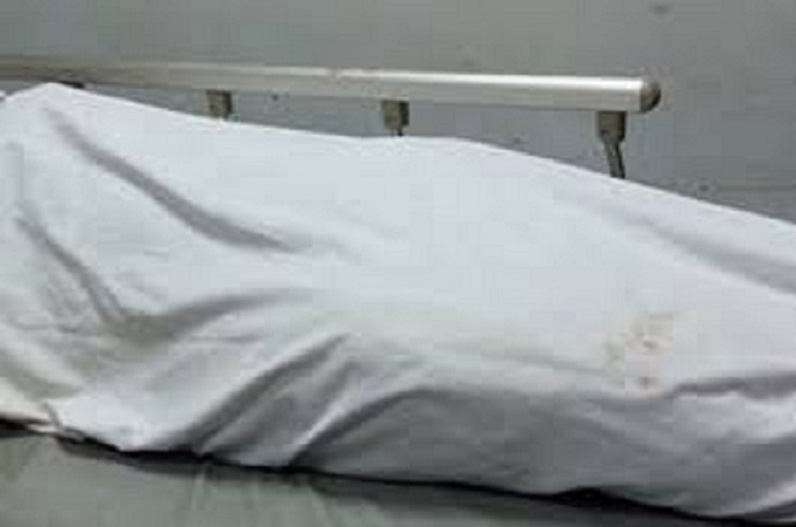 मकान की छत गिरी, मलबे में दबने से दो सगी बहनों समेत दो माह की बच्ची की मौत