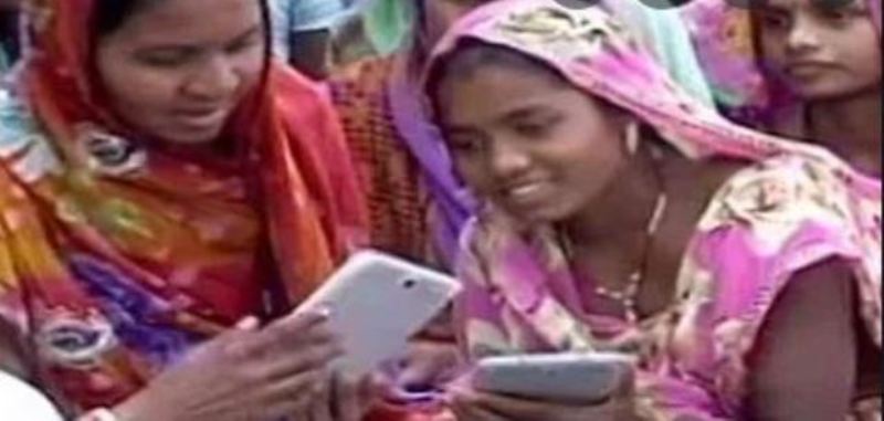 राज्य की 1.30 करोड़ महिलाओं को मिलेंगे स्मार्टफोन, यहां बजट में किया गया प्रावधान