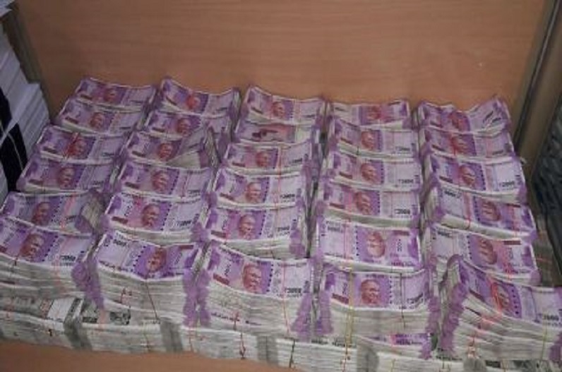 20 crore rupees and charas found in car