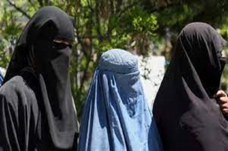 muslim girls Burned the hijab