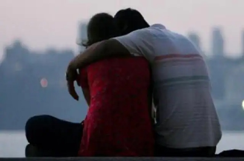 घर के पीछे छिपकर Sex कर रहे थे जीजा-साली, परिवार वालों ने रंगे हाथों पकड़ा, फिर…