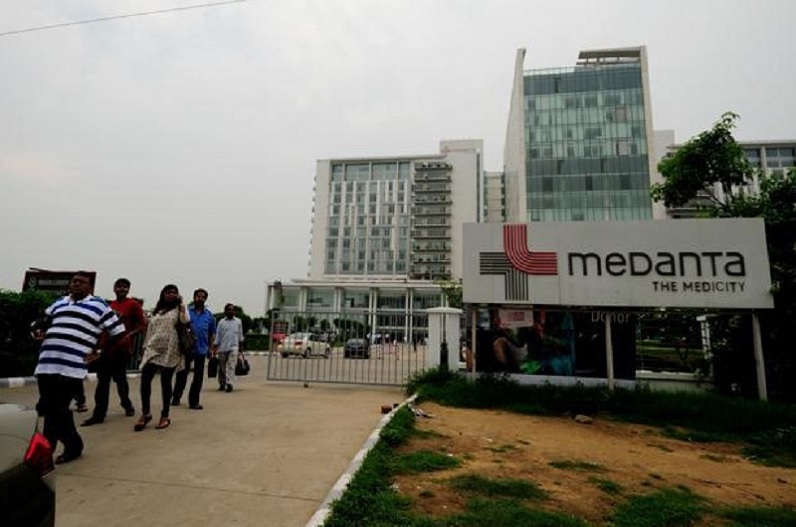 मेदांता हॉस्पिटल में बम की खबर से फैली दहशत, जांच में सामने आई डॉक्टर की करतूत