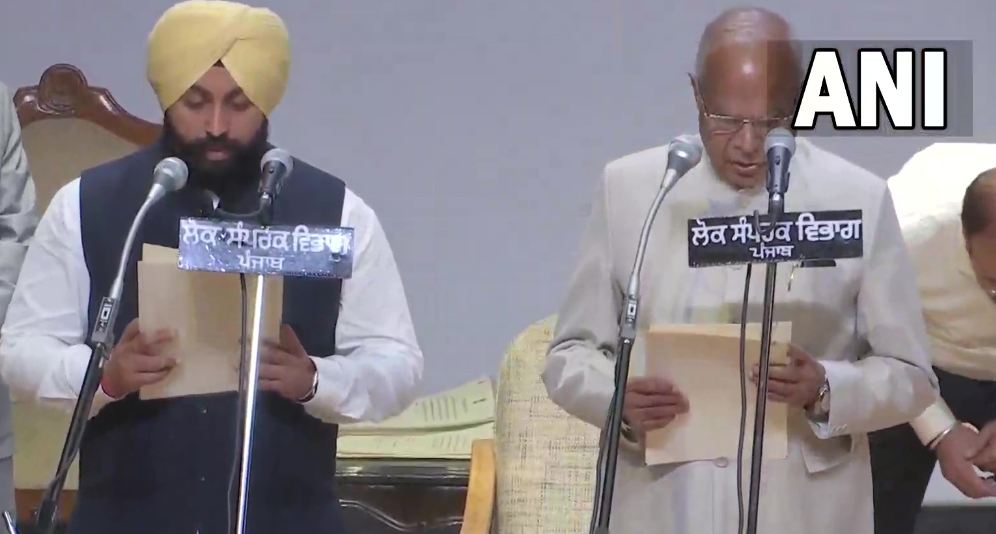 पंजाब में 10 विधायकों ने ली मंत्री पद की शपथ, मंत्रिमंडल में मात्र एक महिला मंत्री, 8 मंत्री पहली बार के MLA