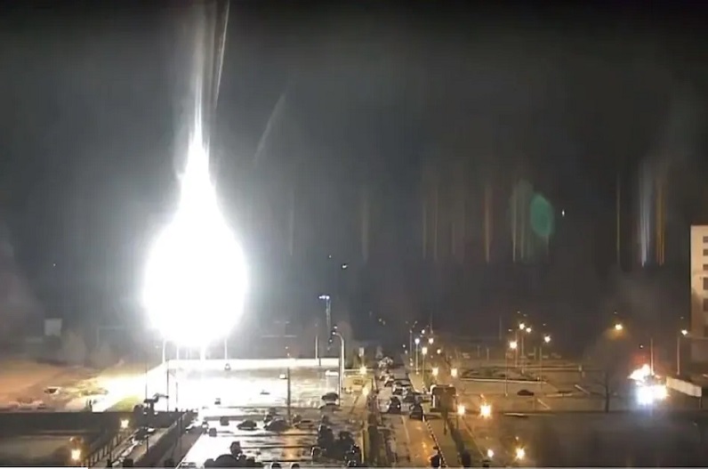 Russia-Ukraine War : हो सकता है Chernobyl से 10 गुना बड़ा हादसा, यूरोप के सबसे बड़े न्यूक्लियर पावर प्लांट में उठा धुआं