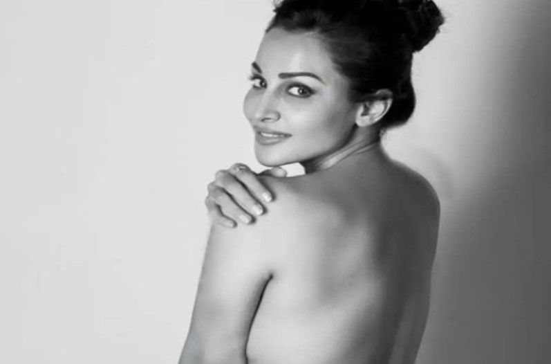 Folora shaini Shares Topless Photos