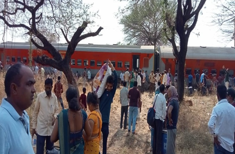 LTT-Jaynagar Express Derailed