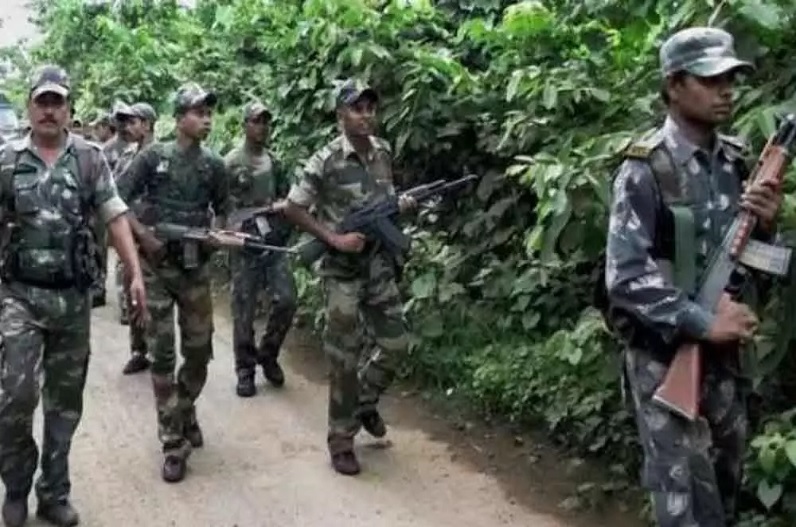 Naxalites fired at Tarrem camp