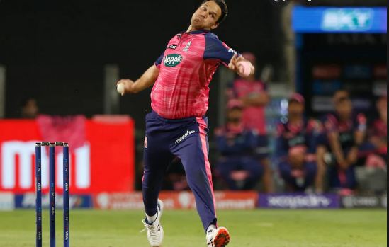 राजस्थान रॉयल्स को तगड़ा झटका, 2 करोड़ के तेज गेंदबाज IPL-2022 से बाहर