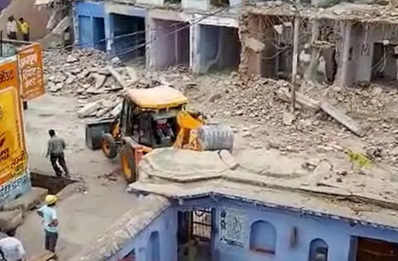 demolition 300 year old Temple