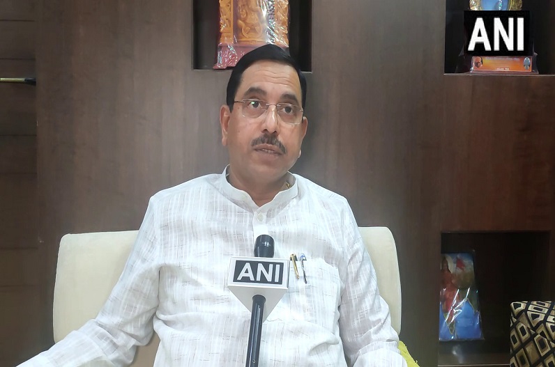 LIVE Breaking News Update 29 April 2022:केंद्रीय मंत्री प्रह्लाद जोशी ने कहा- अभी तक ना पंजाब के CM और ना ही अरविंद केजरीवाल मुझसे मिले हैं और वे मेरे नाम पर झूठ फैला रहे हैं